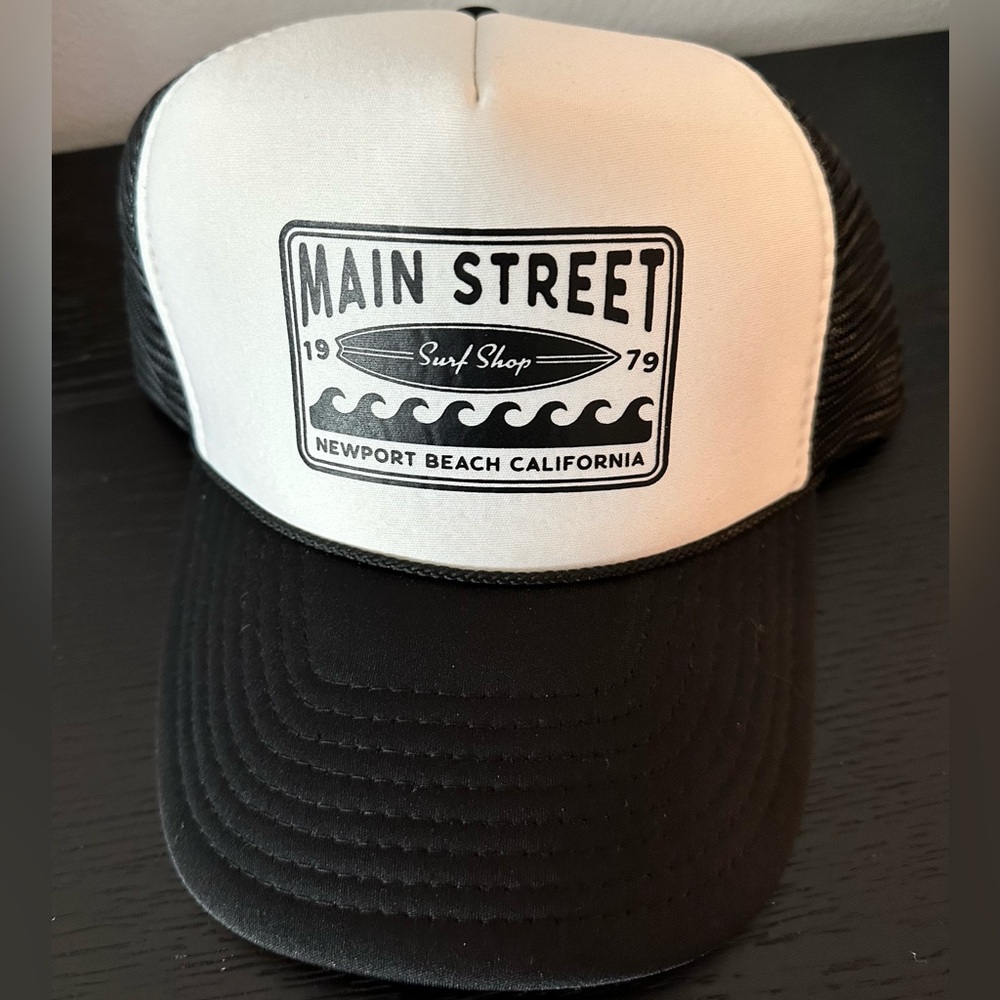 NEWPORT BEACH HAT